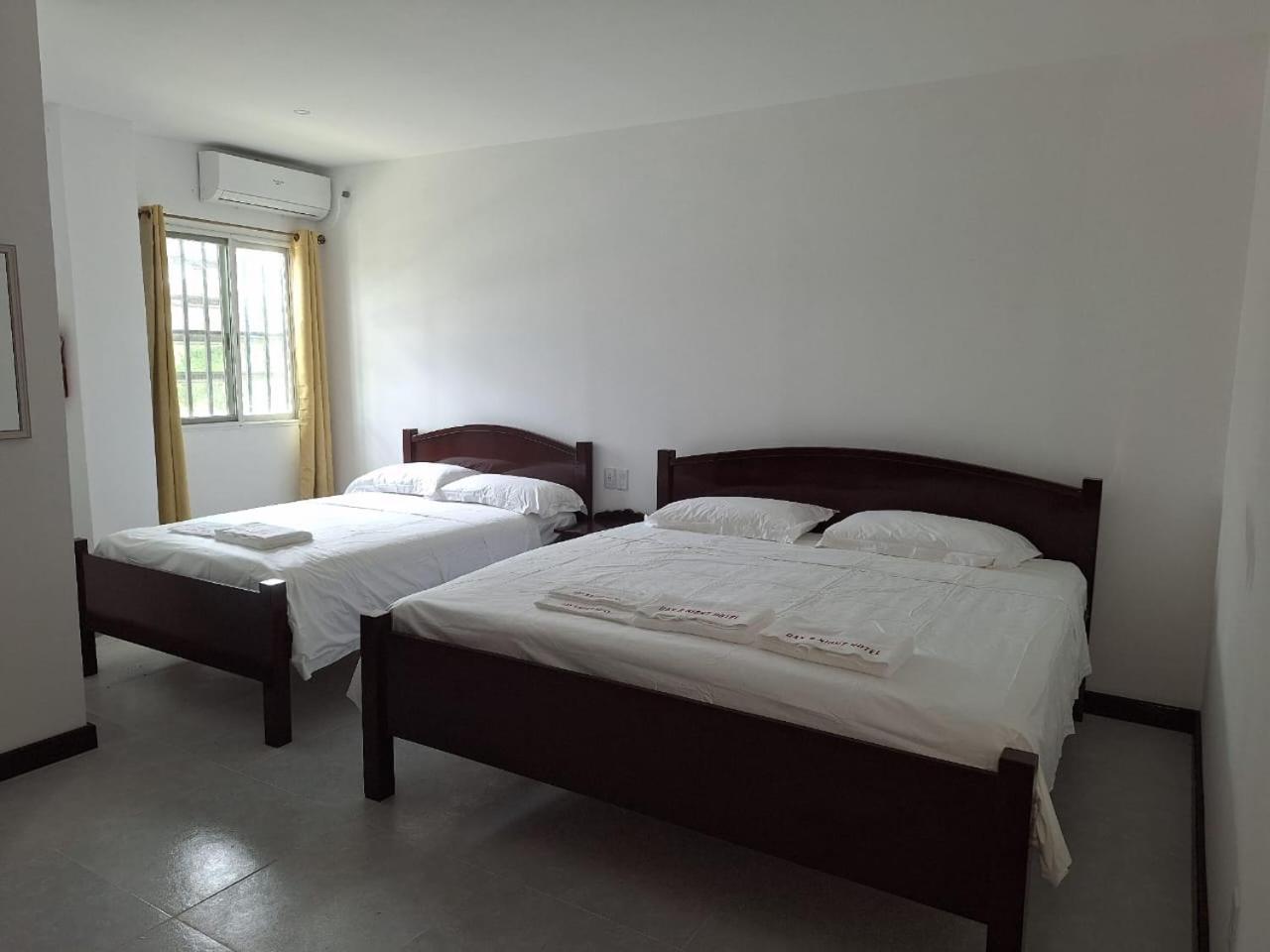 Day And Night Hotel Belmopan Exterior foto